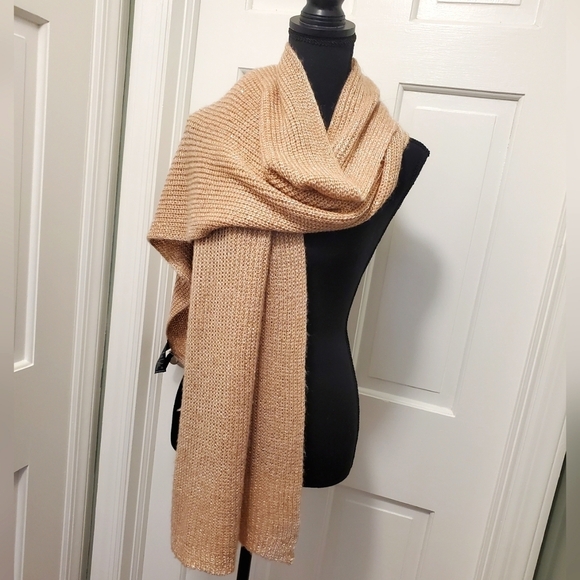 Ann Taylor Soft Pink in Color Scarf, Stylish, Chic, Fun - Picture 1 of 7